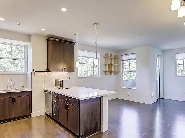 1000 Dewing Ave — Photo 14