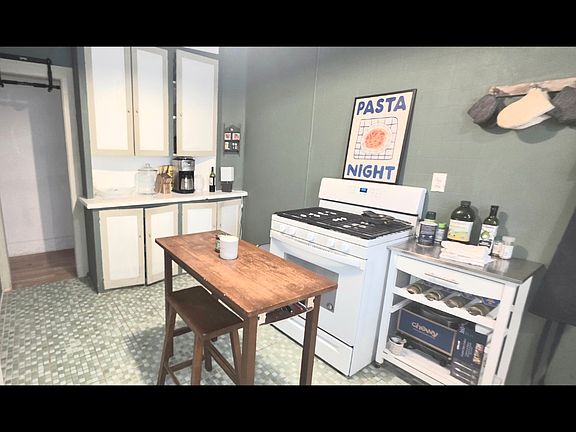 5th image of 1208 S Stanley Ave #1208