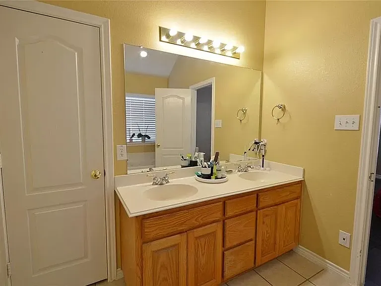 11216 Harbor Rd — Photo 32