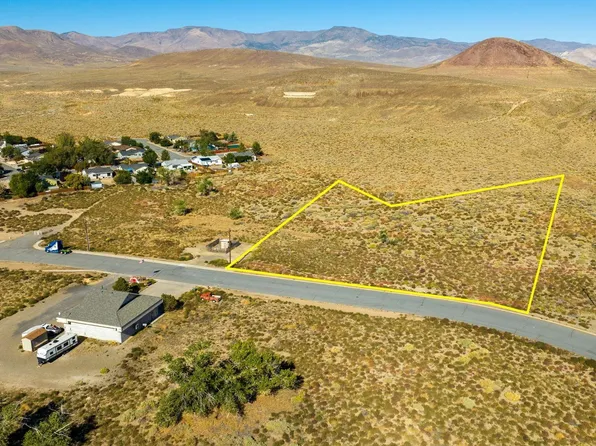 395 Stampmill Dr, Wadsworth, NV 89442