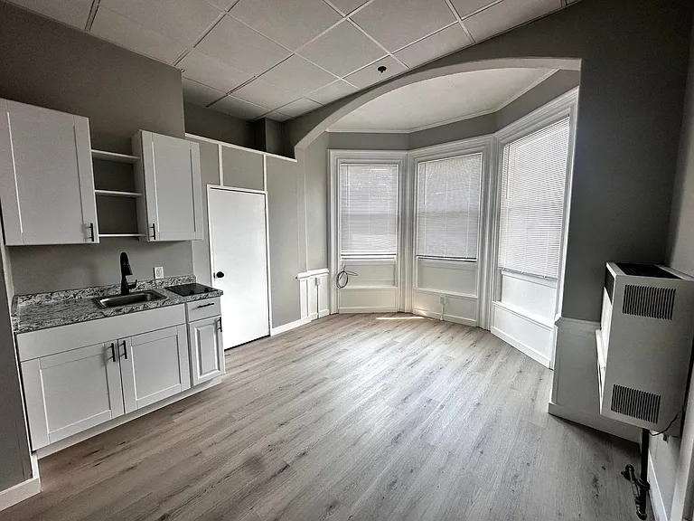 120 Myrtle St #4 — Photo 2