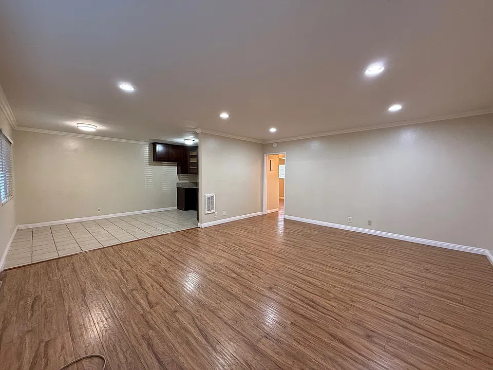 645 Fairview Ave #2