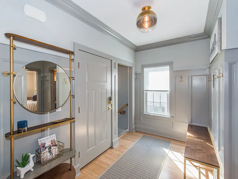 Franklin Pl — Photo 2