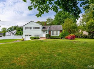 165 Rues Ln, East Brunswick, NJ 08816