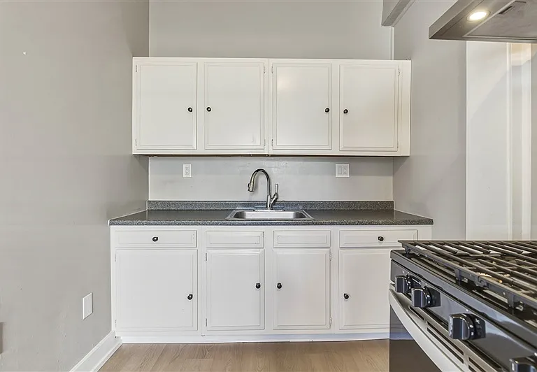 7101 California Ave SW — Photo 4