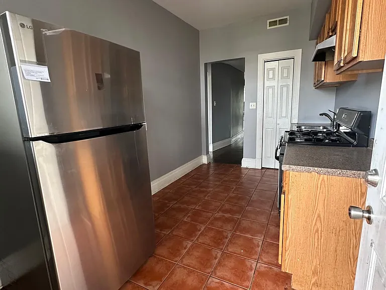 4354 W Washington Blvd #301 — Photo 13