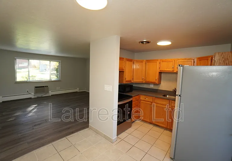 761 Oak St #D — Photo 4