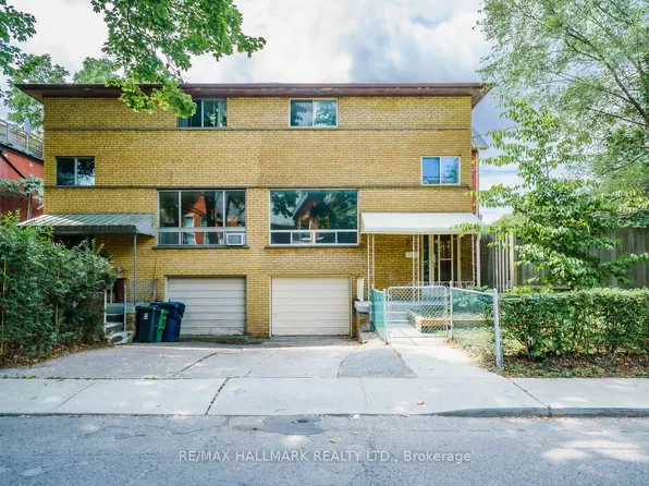38 Osborne Ave, Toronto, ON M4E 3A9