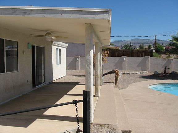 3rd image of 3050 Jamaica Blvd S