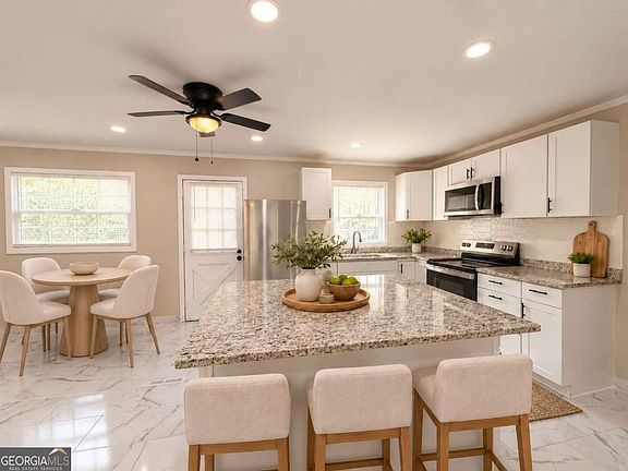 4th image of 2403 Tiffany Pl