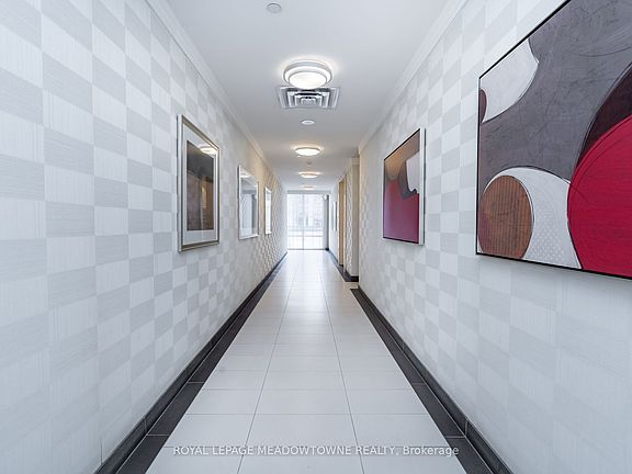 5th image of 2 Eva Rd #2421