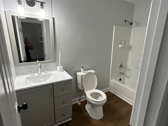 5th image of 1566 Harper St