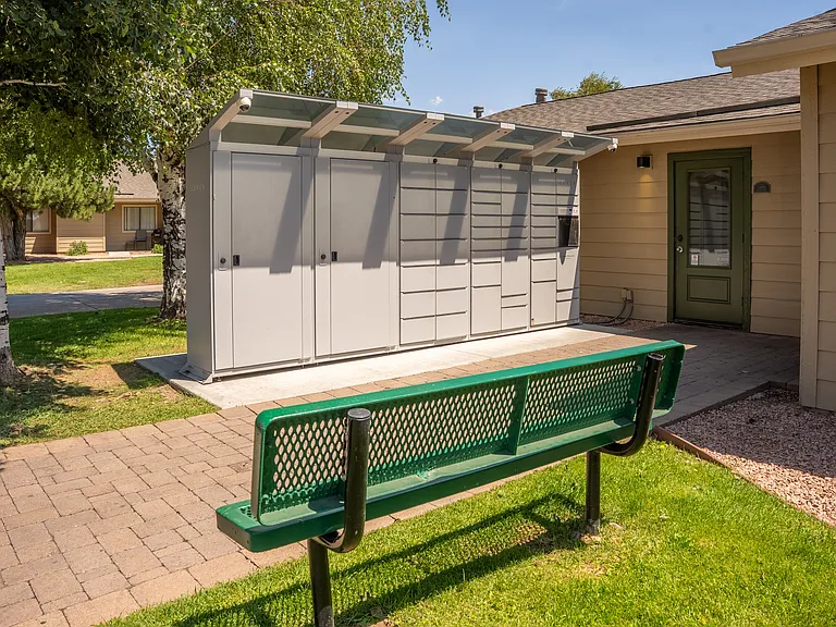 Country Club Meadows Apartments — Photo 14