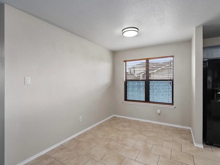 1205 Marlee Cir — Photo 23