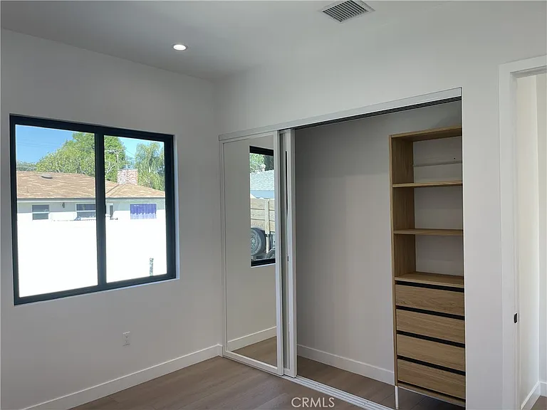 9626 Stonehurst Ave — Photo 24