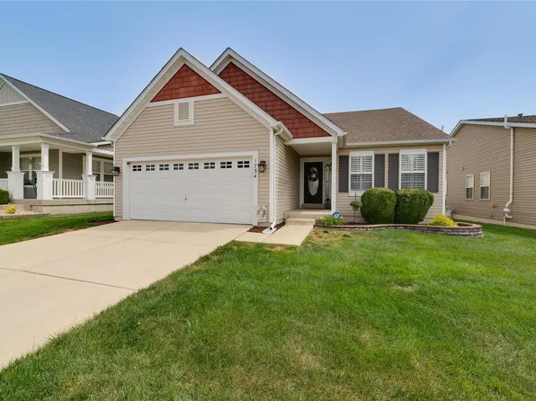 1734 Briarmanor Dr, Lake Saint Louis, MO 63367