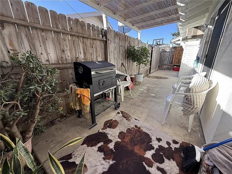 7672 Amazon Dr #1 — Photo 23