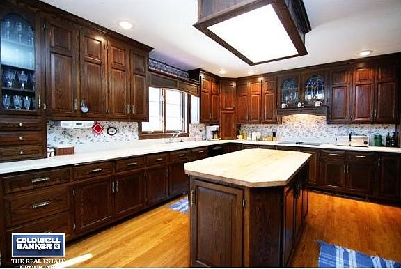 Fully Applianced Kitchen