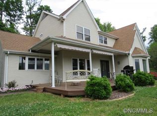 121 Small Mountain Dr, Asheville, NC 28805