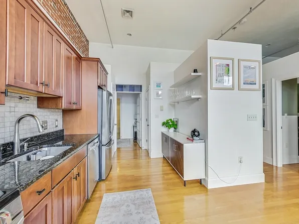 50 Floyd St APT 11, Everett, MA 02149
