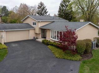 1462 Hemlock Knoll Ter, Northbrook, IL
