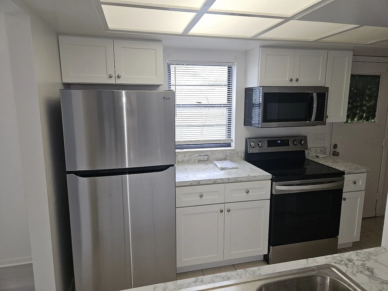 3 bed, 1118 sqft, $1,550 — Photo 1