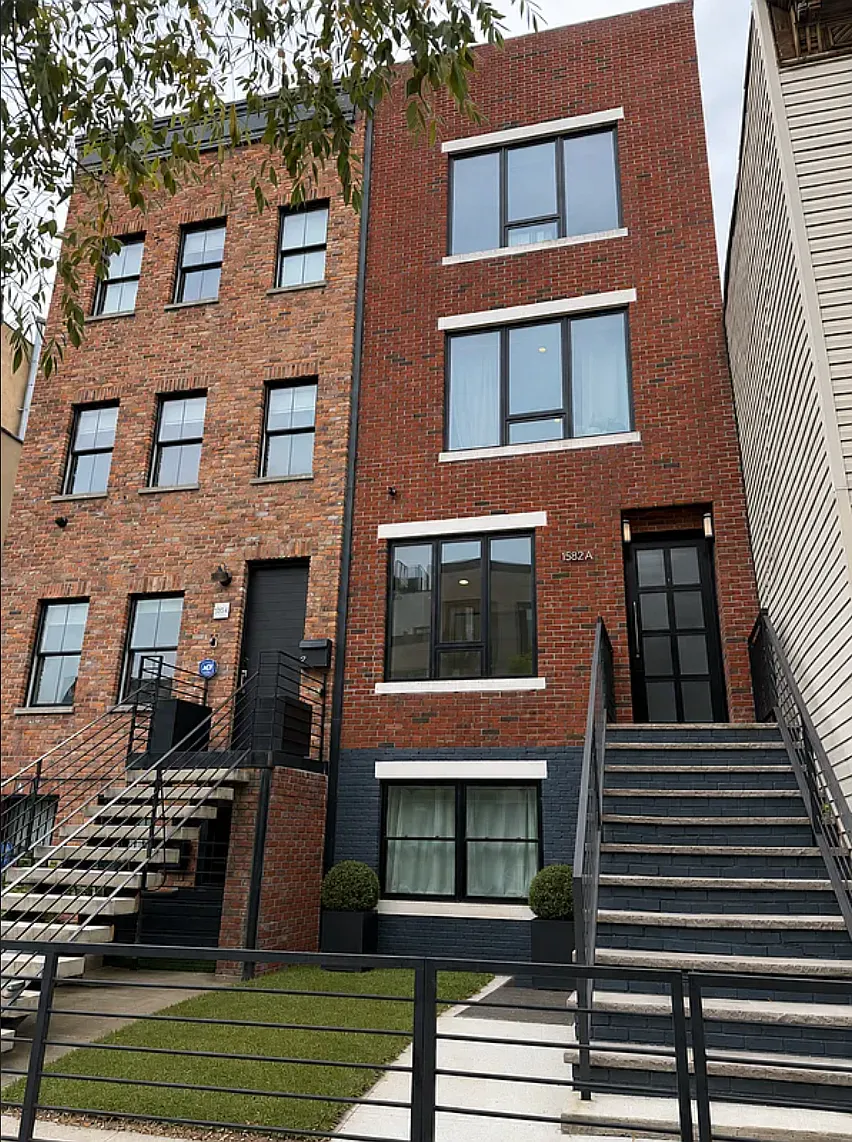 1582A Pacific Street — Photo 1