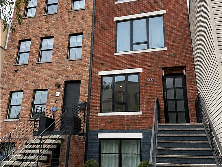 1582A Pacific St #2 — Photo 1