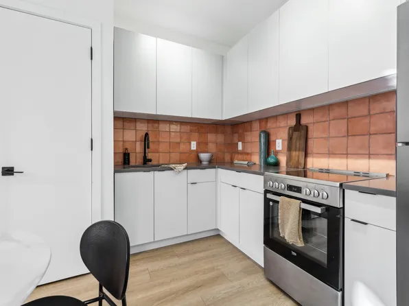 328 Pacific Avenue image 39 of 85