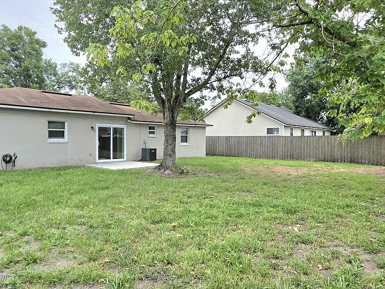 8240 Pear Rd — Photo 26