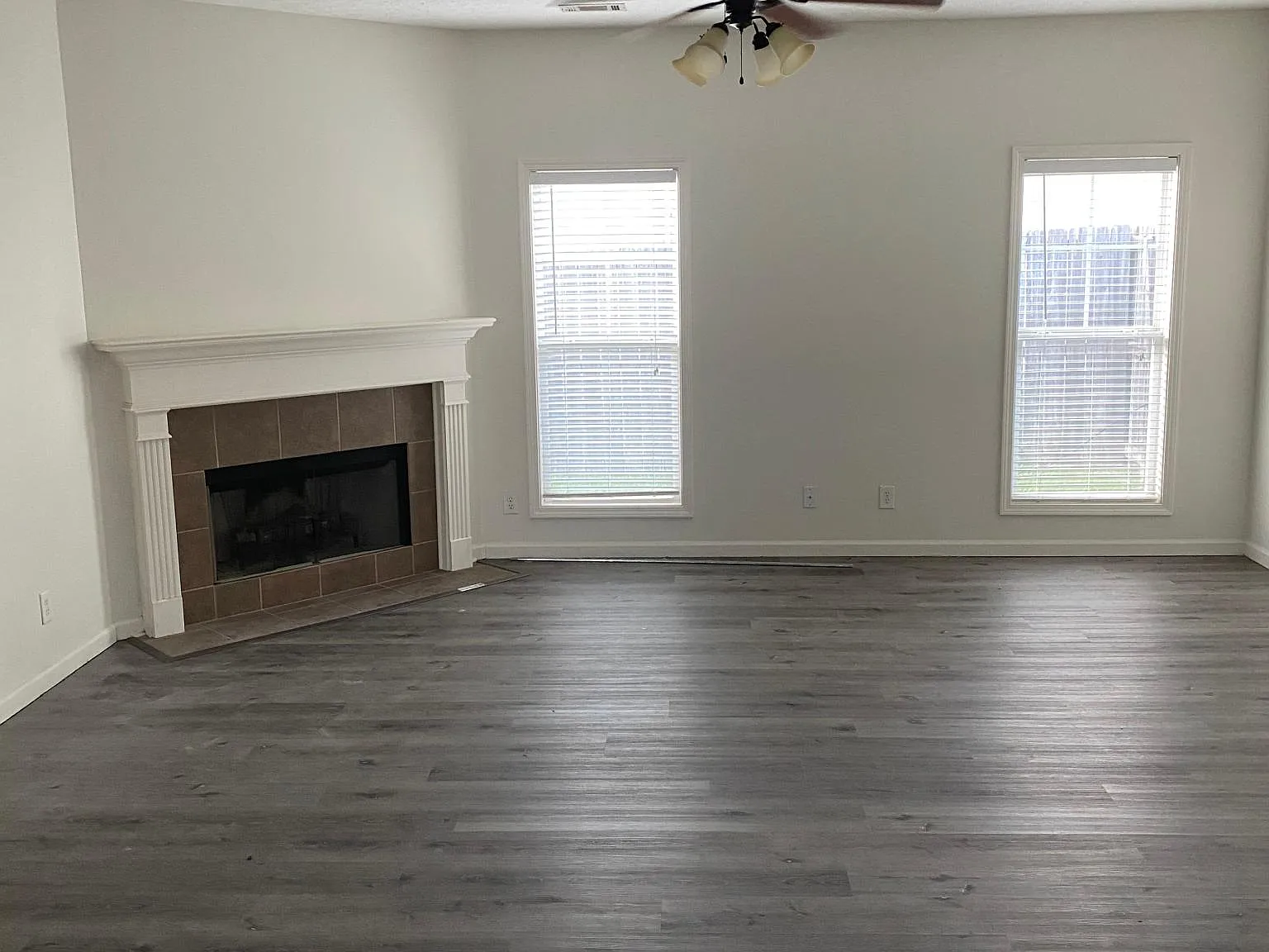 2 bed, 1298 sqft, $1,300 — Photo 2