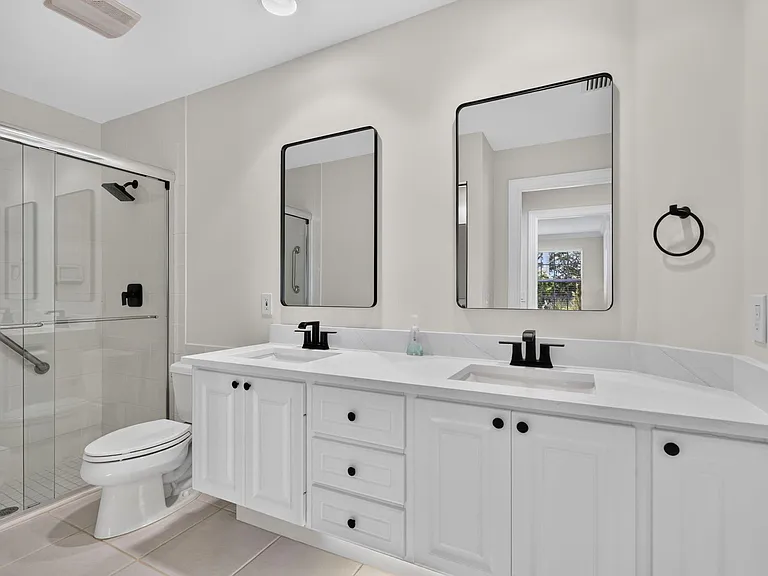 3546 SE Glacier Ter — Photo 33