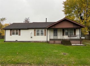 110 E 11th St, Georgetown, IL 61846