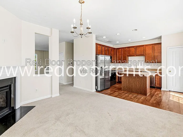 13340 Golden Gate Dr E — Photo 6