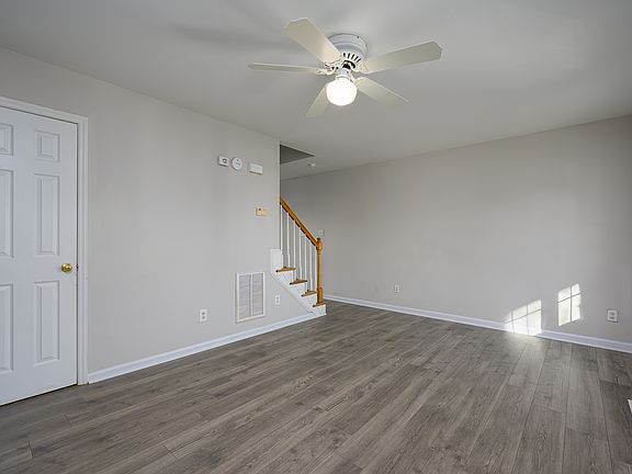 3rd image of 4909 Windproof Way