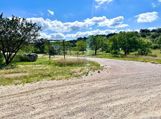 101 Razor Ridge Rd, Junction, TX 76849