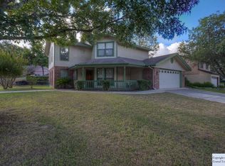 620 Riverside Dr, New Braunfels, TX 78130