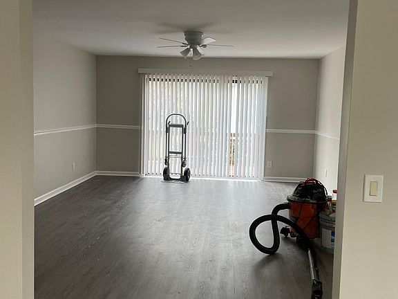 3rd image of 45 Salt Marsh Dr