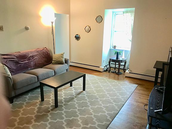 2nd image of 21 E Springfield St APT 4