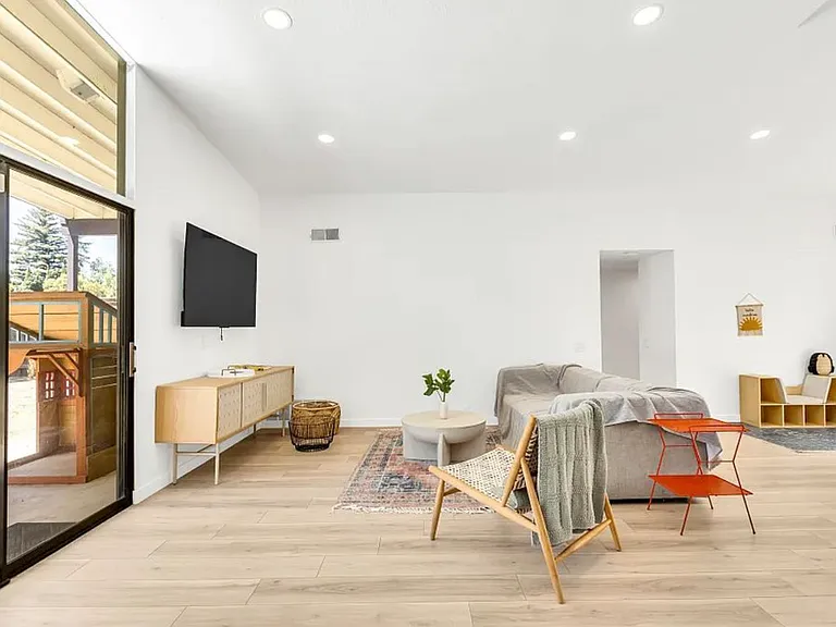 8712 Celery Ct — Photo 5