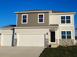 2674 SE Creekhill Way, West Des Moines, IA 50265