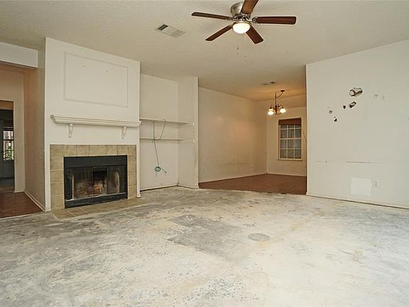 5th image of 6329 Rockhaven Dr