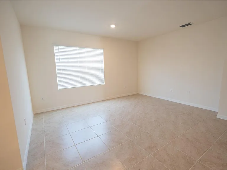 444 Taylor Groves Dr — Photo 23