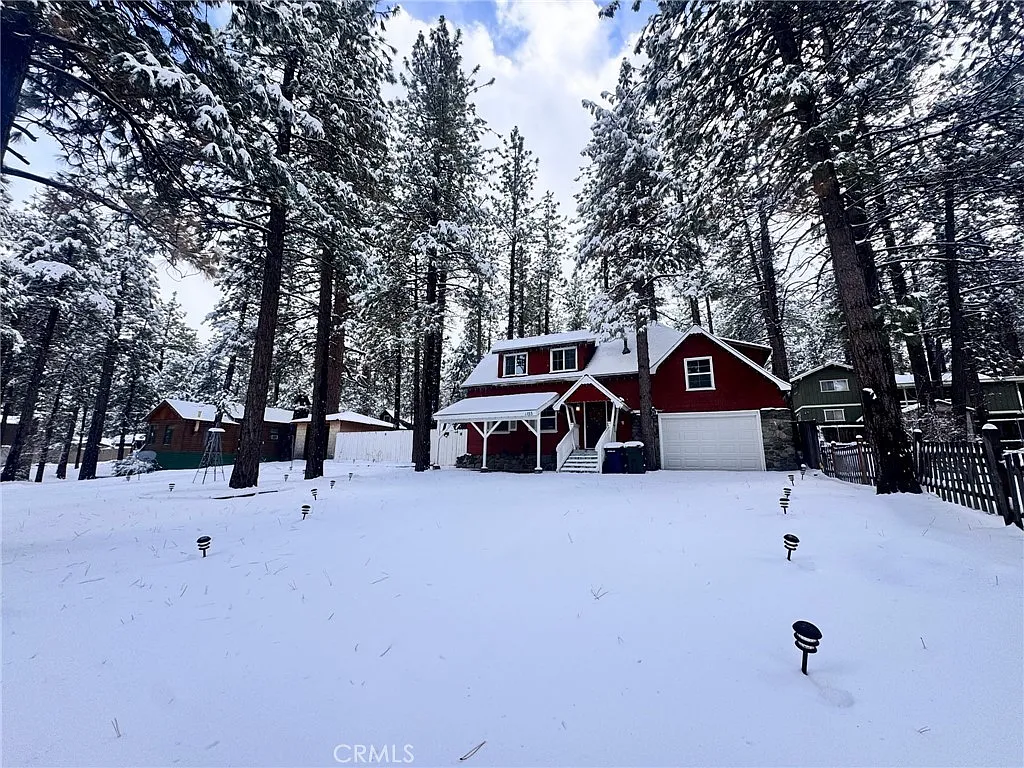 Building Photo - 1155 Lark Dr