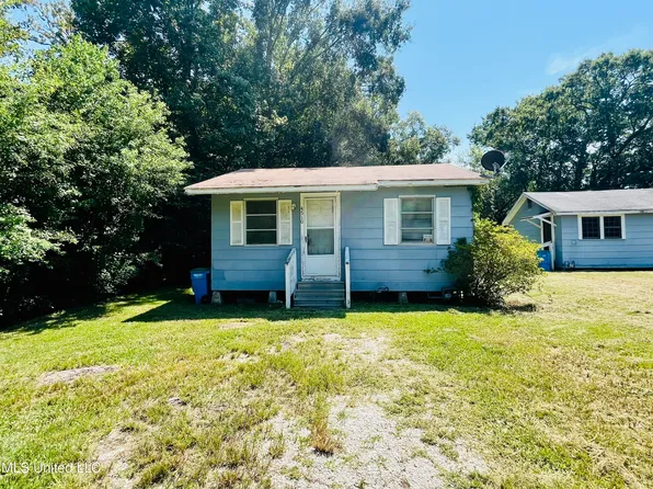4510 McArthur St, Pascagoula, MS 39567