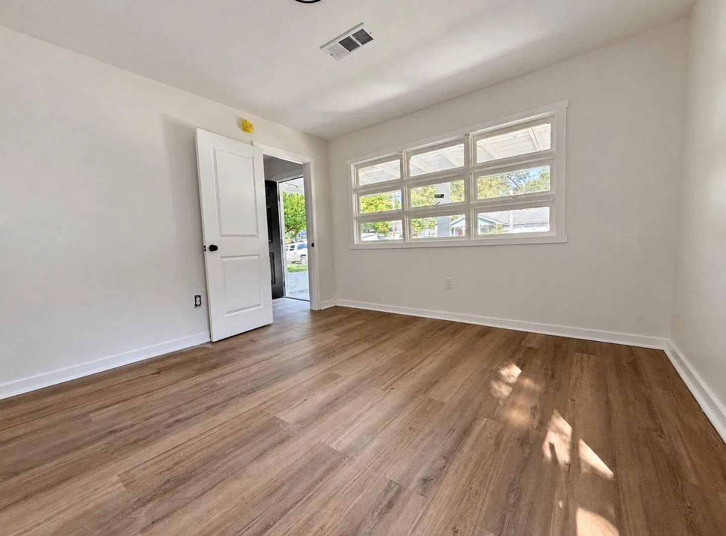 For Rent | 2 Bedrooms 1 Bath — Photo 2