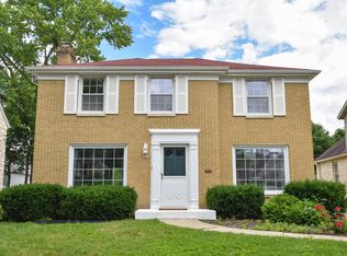 2416 N 91st St, Wauwatosa, WI 53226