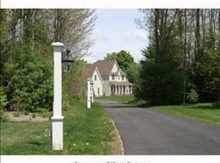 30R Meetinghouse Rd, Granby, CT 06035