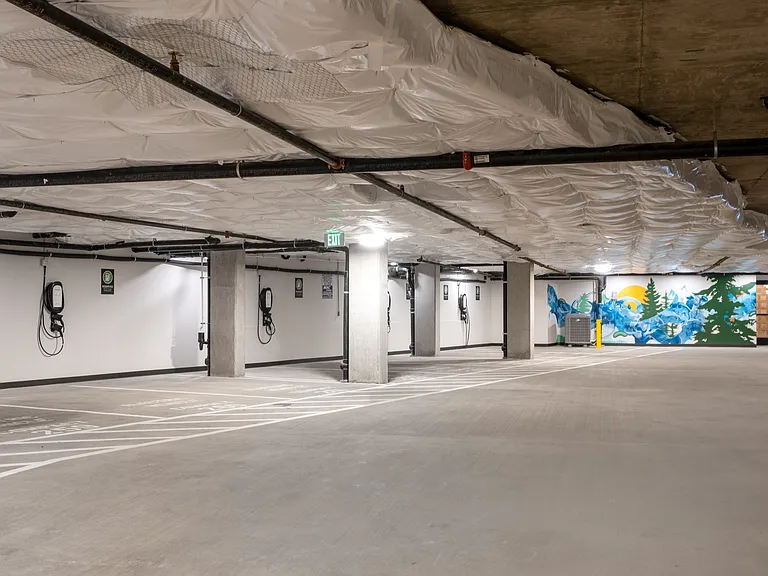 Eastline Central — Photo 64
