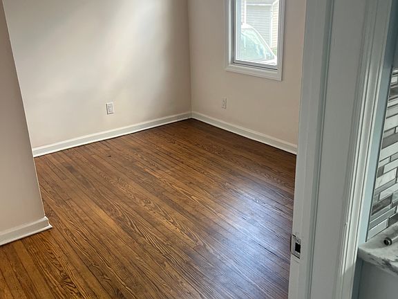 4th image of 55 Banta Ave Floor 1